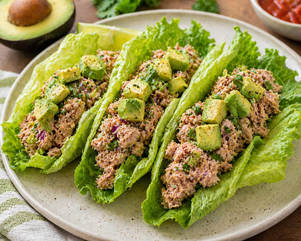 Mini Tacos de Lechuga con Atún y Aguacate